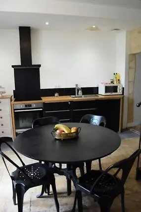 Apartment Bordeaux Centre Agreable T2 En Duplex Avec Jardin Ensoleille Au Calme, Draps, Seviettes Et Wifi Bordeaux