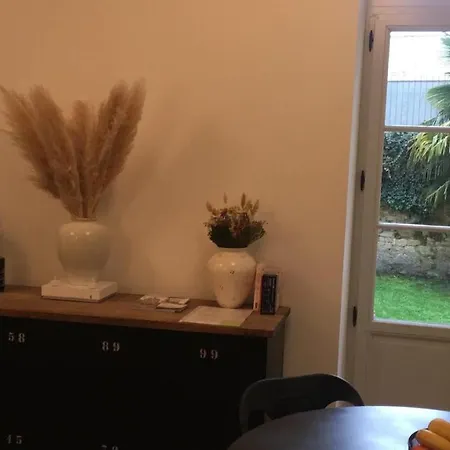 Bordeaux Centre Agreable T2 En Duplex Avec Jardin Ensoleille Au Calme, Draps, Seviettes Et Wifi Apartment